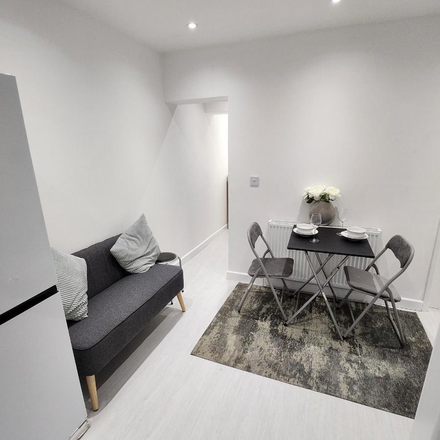 Comfy Diamond Ensuite Room Maidstone With Free Parking And Speedy Wifi Exterior foto