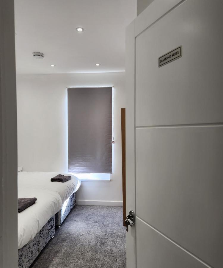 Comfy Diamond Ensuite Room Maidstone With Free Parking And Speedy Wifi Exterior foto